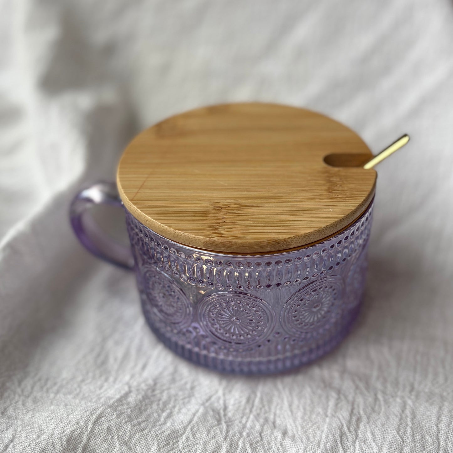 Lilac embossed glass mug with bamboo lid and gold spoon