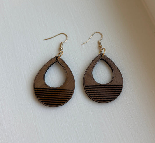 Teardrop , striped, wood on gold dangles